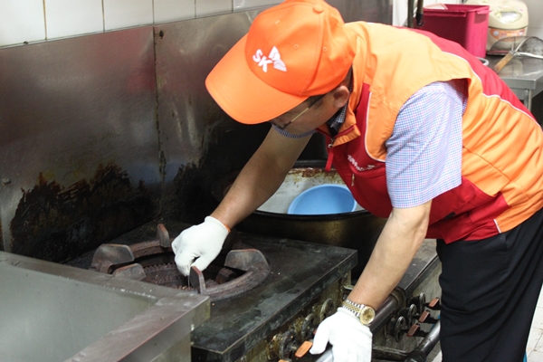 영남ES（구미）, 거리정화활동 및 상가건물 가스시설 안전점검행사 （7/4）